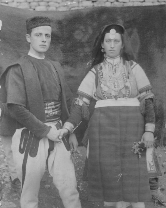 Maqedonishtja e lasht bija e shqipes dhe toponimet "CA"